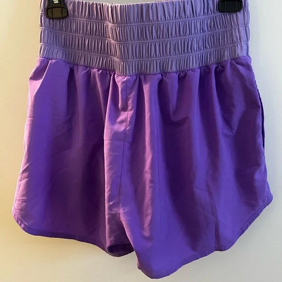 Nike Dri-FIT Women’s Running Shorts - Picture 2 of 3